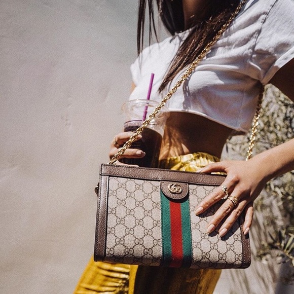 Gucci Handbags - Gucci supreme ophidia medium chain bag